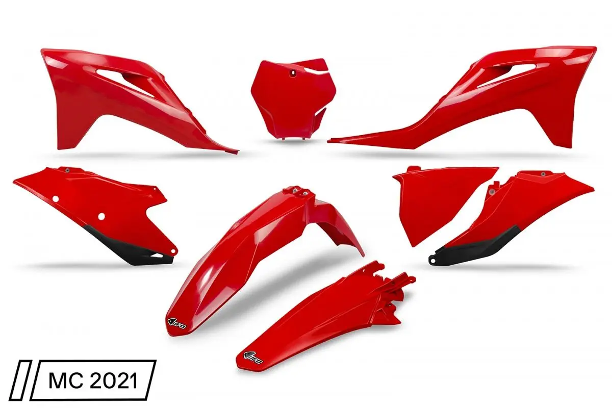UFO kompletní sada plastů GAS GAS MC 125 / 250 21-23, EX 250 / 300 21-23, MC-F / EX-F 250 / 350 / 450 21-23 barva červená (GG07124062) (UFO kompletní)
