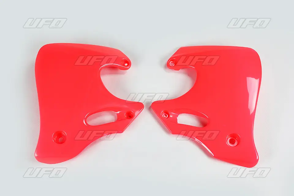 UFO kryty chladiče HONDA CR 125 93-94, CR 250 92-94 barva červená (CR RED 92-99) ( )