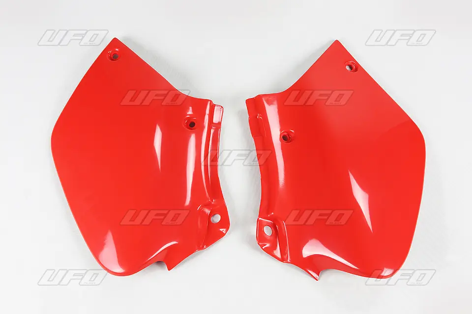UFO boční tabulky HONDA XR 250R / XR400R 96-10 barva červená (UFO boční tabulky HONDA XR 250R / XR400R 96-10 barva červená)