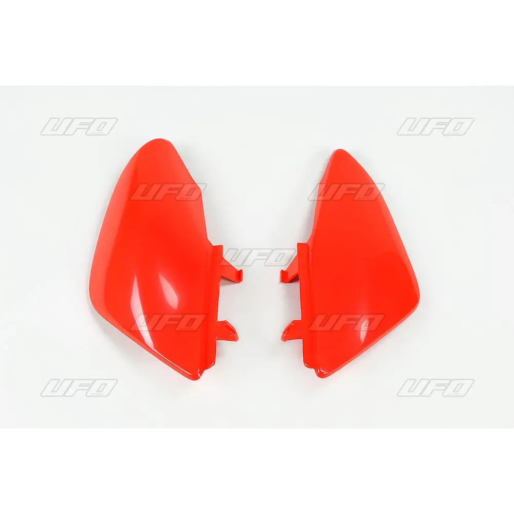 UFO boční tabulky na startovací číslo HONDA CRF 50 04-26, barva červená ( )