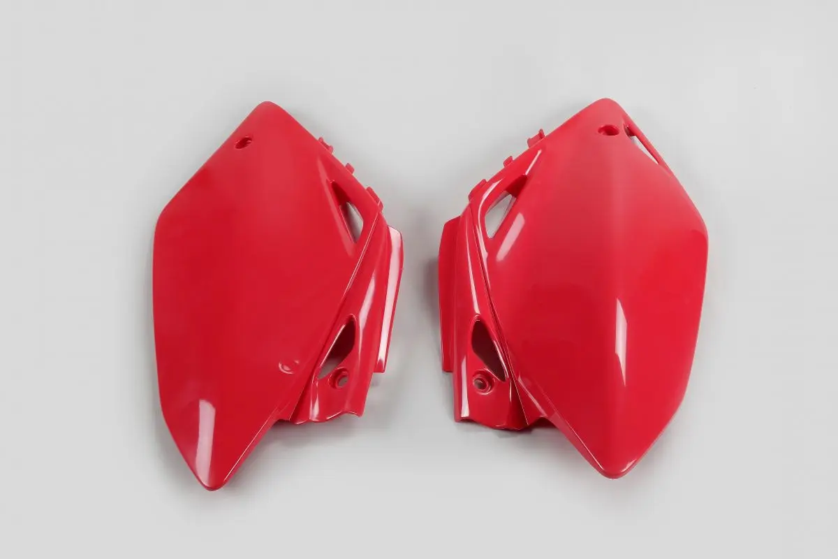 UFO boční tabulky na startovací číslo HONDA CRF 450R 05-06, barva červená ( )