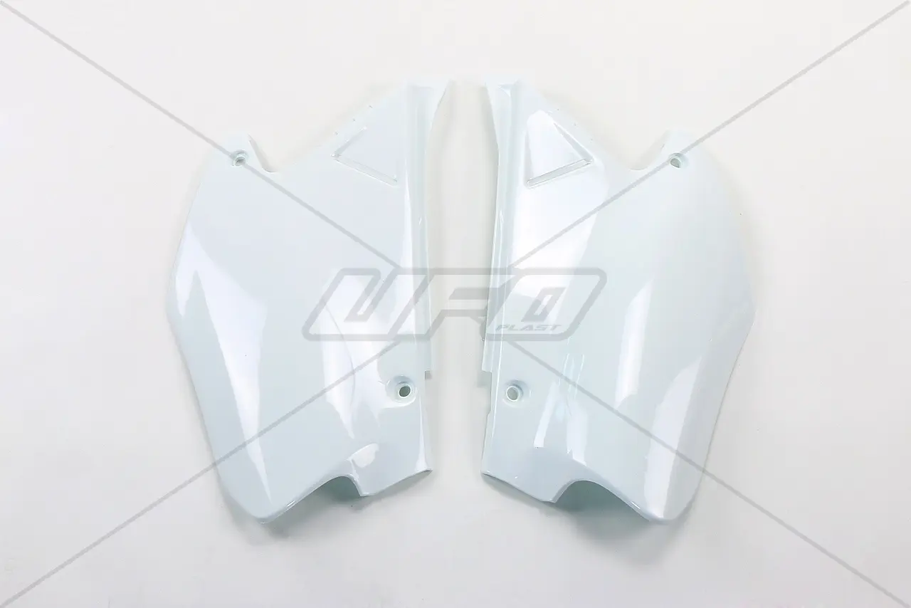 UFO boční tabulky HONDA CR 125/250 00-01 barva bílá (UFO boční tabulky HONDA CR 125/250 00-01 barva bílá)