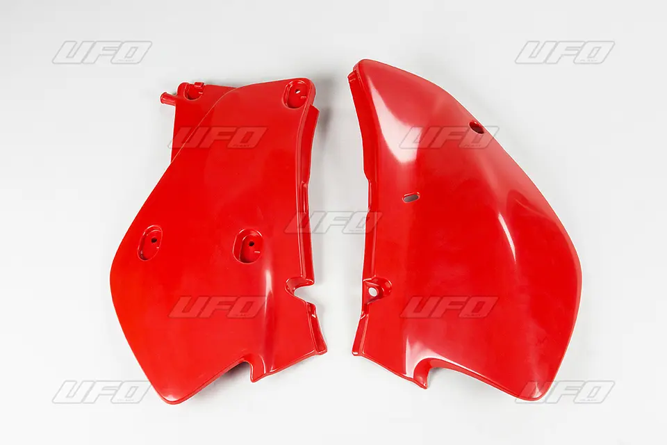 UFO boční tabulky HONDA XR 650R 00-07 barva červená (UFO boční tabulky HONDA XR 650R 00-07 barva červená)