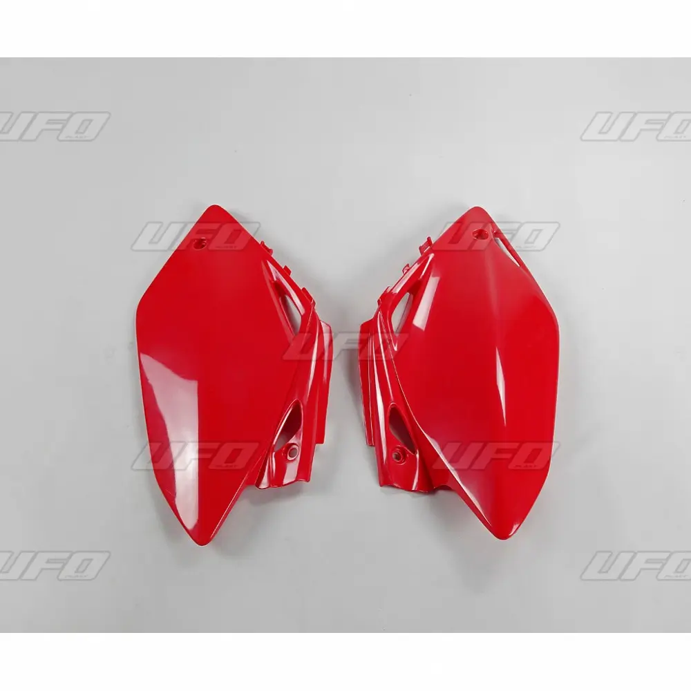 UFO boční tabulky na startovací číslo HONDA CRF 450R 07-08 barva červená (UFO boční tabulky na startovací číslo HONDA CRF 450R 07-08 barva červená)