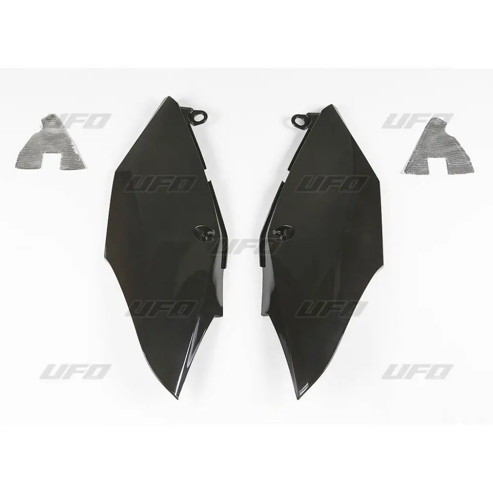UFO boční tabulky na startovací číslo HONDA CRF 250R 18-21, CRF 450R 17-20, barva černá (UFO boční tabulky na startovací číslo HONDA CRF 250R 18-21,)