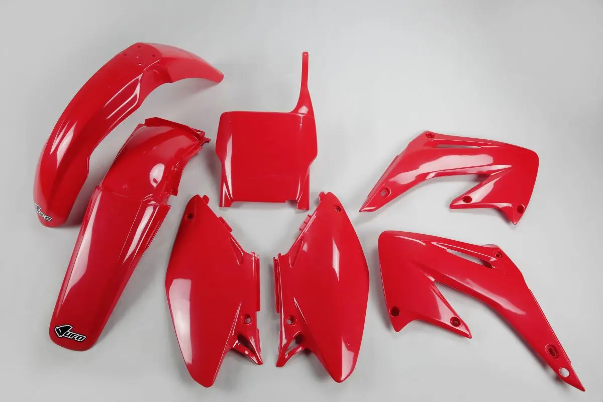 UFO kompletní sada plastů HONDA CR 125/250 04-07, barva červená (UFO kompletní sada plastů HONDA CR 125/250 04-07, barva červená)