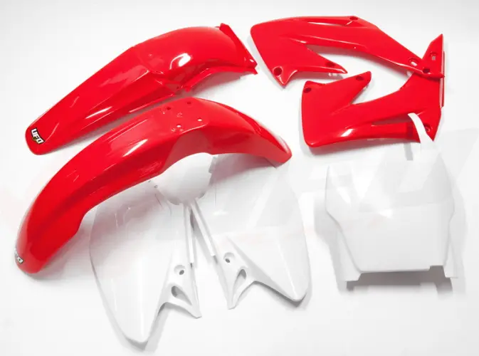 UFO kompletní sada plastů HONDA CR 125/250 04-07 barva OEM (červená/bílá) (HO103E999) (UFO kompletní sada plastů HONDA CR 125/250 04-07 barva OEM)
