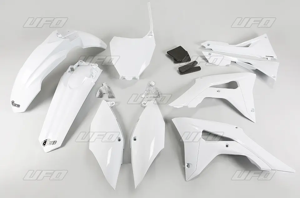 UFO kompletní sada plastů HONDA CRF 250R 18-21, CRF 450R 17-20 s kryty vzduchových filtrů barva bílá (HO123E041) (UFO kompletní sada plastů HONDA CRF)