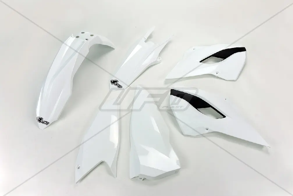 UFO kompletní sada plastů HUSQVARNA TE/FE 125/250/300/350/450 14 barva OEM (bílá) (HU614E999) (UFO kompletní sada plastů HUSQVARNA TE/FE)