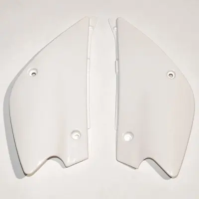 UFO boční tabulky zadní KAWASAKI KX 80 98-00, KX 85 01-13 barva bílá (UFO boční tabulky zadní KAWASAKI KX 80 98-00, KX 85 01-13 barva bílá)