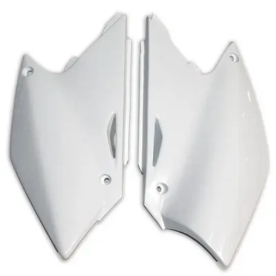 UFO boční tabulky zadní KAWASAKI KXF 250 04-05 barva bílá KX (UFO boční tabulky zadní KAWASAKI KXF 250 04-05 barva bílá KX)
