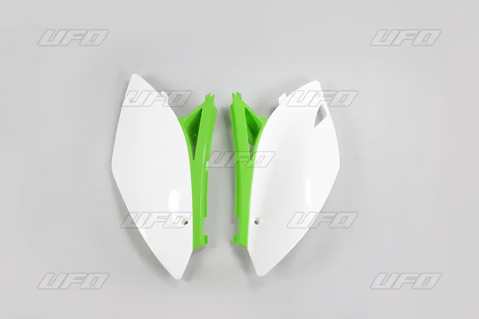 UFO boční tabulky zadní KAWASAKI KXF 250 09-12, KXF 450 09-11, barva OEM (bílá/zelená) ( )