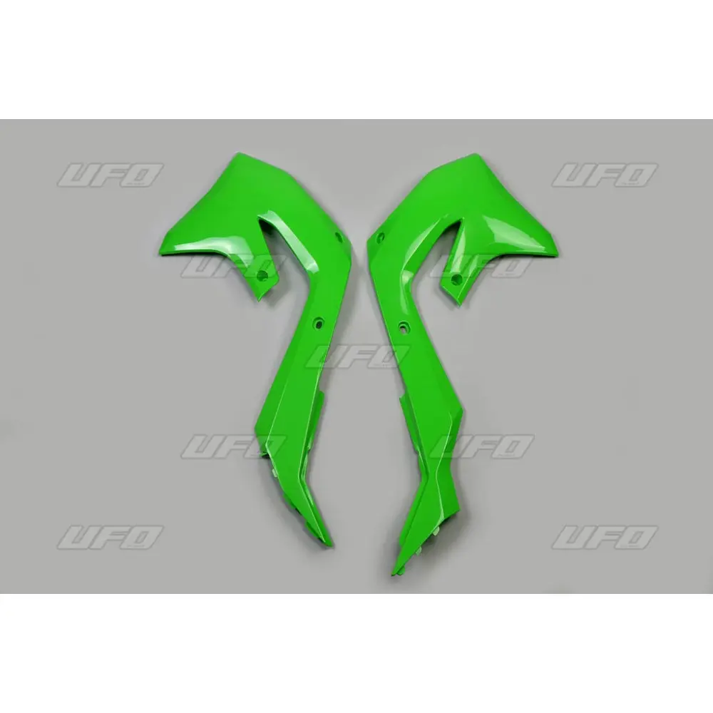 UFO kryty chladiče KAWASAKI KXF 250 21-24, KXF 450 19-23 barva zelená (UFO kryty chladiče KAWASAKI KXF 250 21-24, KXF 450 19-23 barva zelená)
