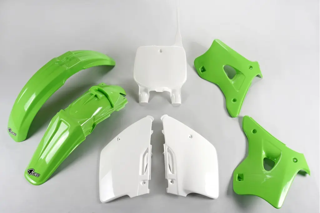 UFO kompletní sada plastů KAWASAKI KX 125 / 250 96-98 barva OEM (zelená/bílá) (KA192E999) (UFO kompletní sada plastů KAWASAKI KX 125 / 250 96-98)