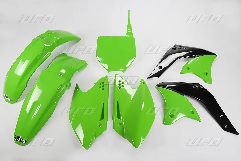 UFO kompletní sada plastů KAWASAKI KXF 250 04-06, barva zelená (KA204E026) ( )