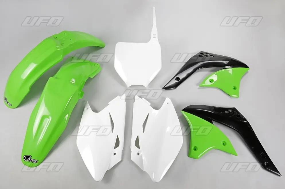 UFO kompletní sada plastů KAWASAKI KXF 450 06 barva OEM (zelená/bílá) (KA205E999) (UFO kompletní sada plastů KAWASAKI KXF 450 06 barva OEM)