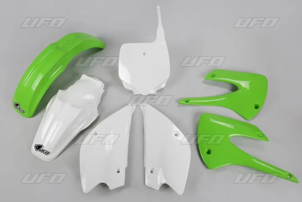 UFO kompletní sada plastů KAWASAKI KX 85 01-13 barva OEM 13 (zelená/bílá) (KA218E999) (UFO kompletní sada plastů KAWASAKI KX 85 01-13 barva OEM 13)