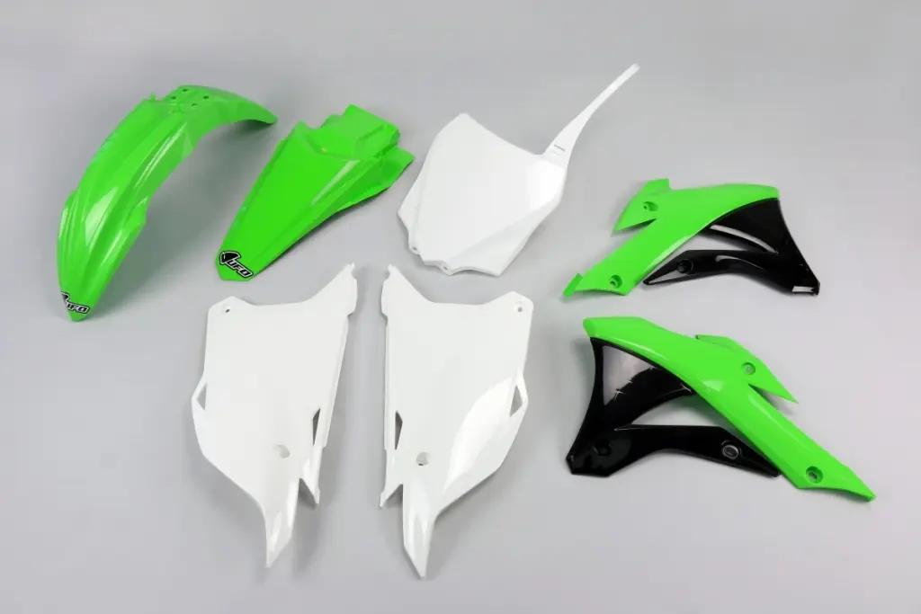 UFO kompletní sada plastů KAWASAKI KX 85 14-21 barva OEM 16-19 (zelená/bílá/černá) (KA222E999A) ( )