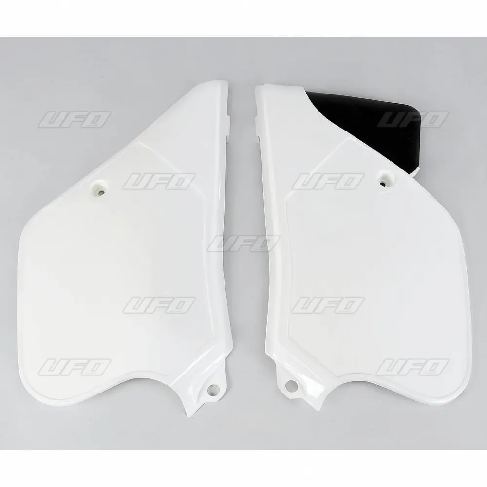 UFO boční tabulky zadní KTM 125 90-92 barva bílá (UFO boční tabulky zadní KTM 125 90-92 barva bílá)