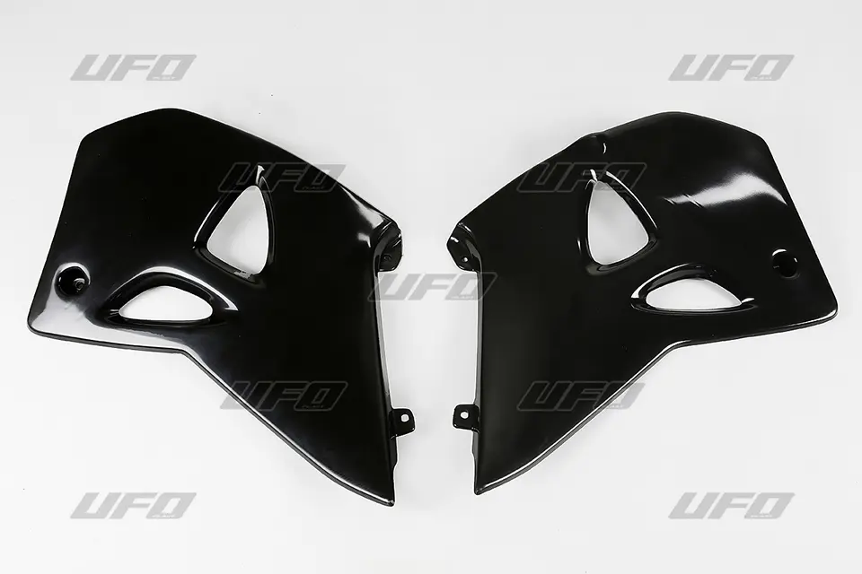 UFO kryty chladiče KTM 4T 96-99 barva černá (UFO kryty chladiče KTM 4T 96-99 barva černá)