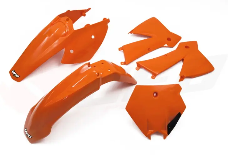 UFO kompletní sada plastů KTM SX/EXC 03-04 barva OEM (oranžová) (KT502E999) (UFO kompletní sada plastů KTM SX/EXC 03-04 barva OEM (oranžová))
