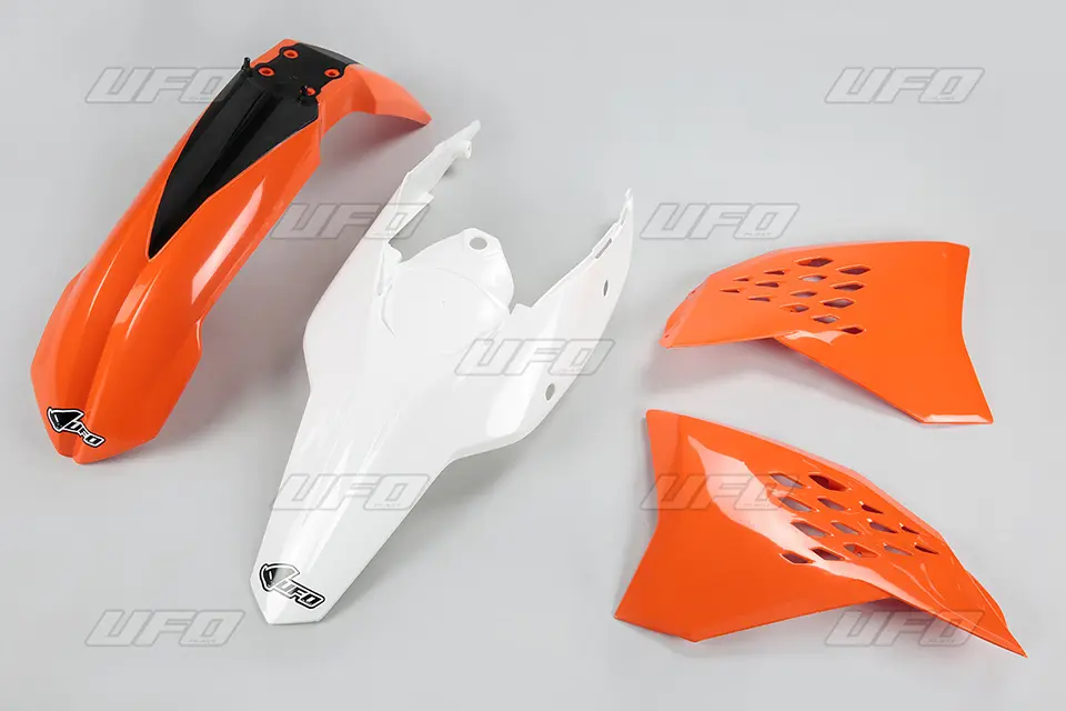 UFO kompletní sada plastů KTM EXC 11 barva OEM (oranžová/bílá) (KT512E999) (UFO kompletní sada plastů KTM EXC 11 barva OEM (oranžová/bílá))