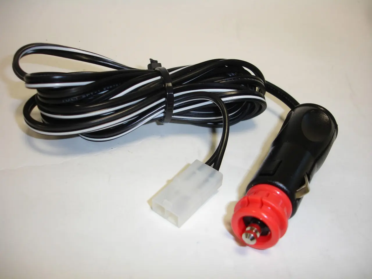 OXFORD kabel pro nabíječku OXIMISER/MAXIMISER pro 12V zásuvku zapalovače cigaret (EL) (OF704) (OXFORD kabel pro nabíječku OXIMISER/MAXIMISER pro 12V)