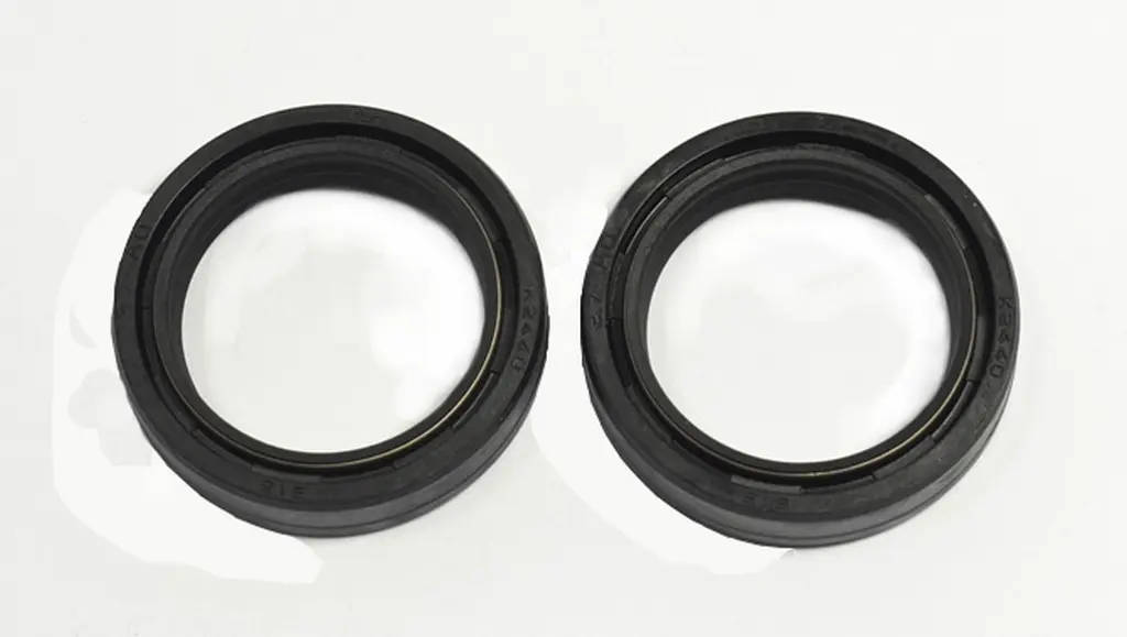 ATHENA gufera vidlice (2 kusy) 37X50X11 - HONDA CRF 150 R 07-20 (ATHENA gufera vidlice (2 kusy) 37X50X11 - HONDA CRF 150 R 07-20)