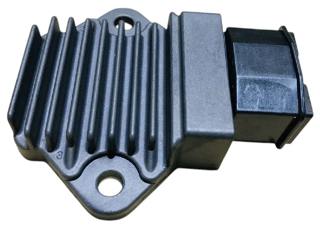 TOURMAX regulátor napětí HONDA NSR 125 93-01, XL 125V VARADERO 02-03, CB 500 94-02, CB 600F HORNET 98-01, CBR 600F 91-00, CBR 900RR 93-99, NT 650V