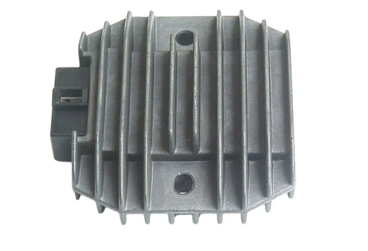 TOURMAX regulátor napětí YAMAHA YP 125R 10-11, YZF 125 08-09, YP 250 MAJESTY 98-01, XP 500 T-MAX 01-03, FZR 600R 94-99, YZF 600R 95-07, YZF R6 99-02,