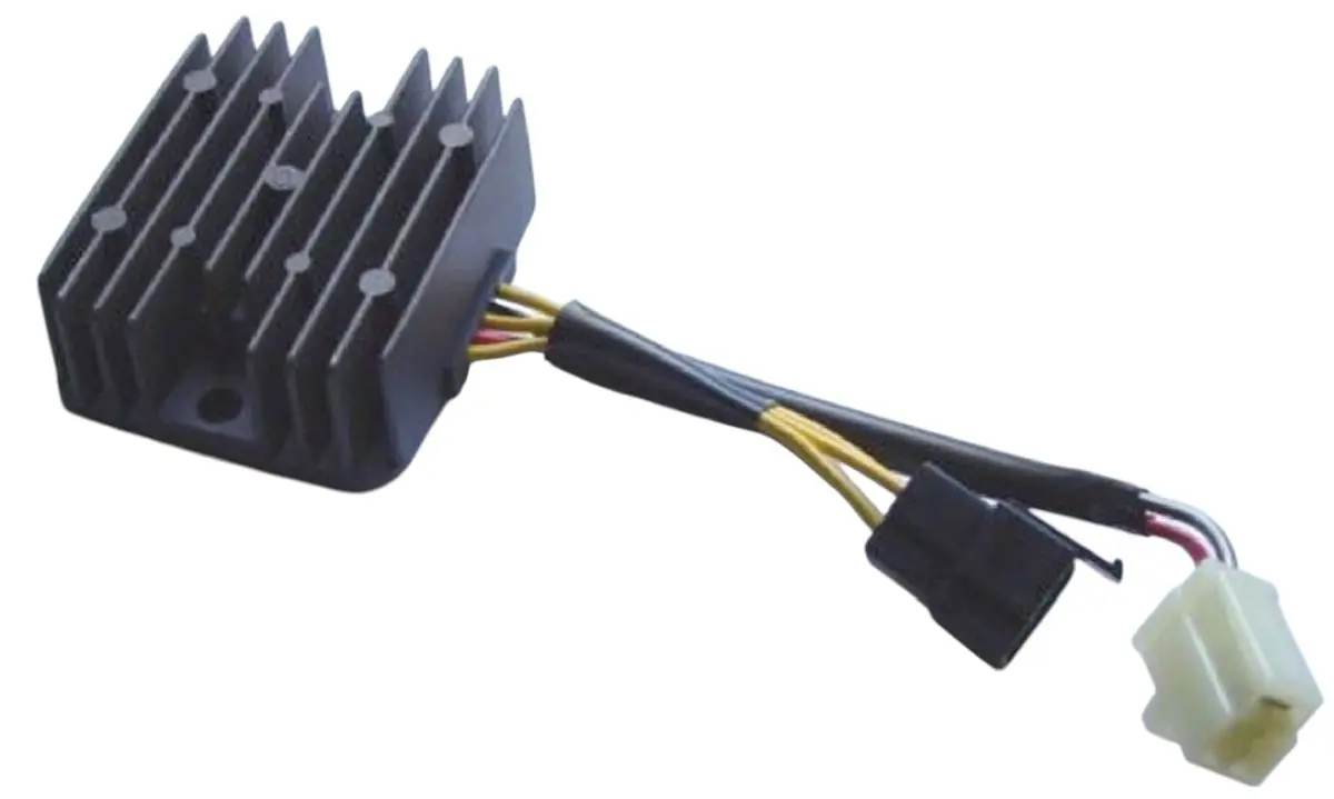 TOURMAX regulátor napětí SUZUKI DR 350 SE 90-99, DR 250SE 90-95, FL 125 07-09 (32800-14D11) vyrobeno v Japonsku (TOURMAX regulátor napětí SUZUKI DR)
