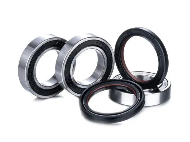 FACTORY LINKS ložiska předního kola s těsněními KTM SX 85 12-15, zadního KAWASAKI KX 125 '03-07, KXF 250 '04-'25, KX 250X 21-'25, KXF 450/X '19-'25,