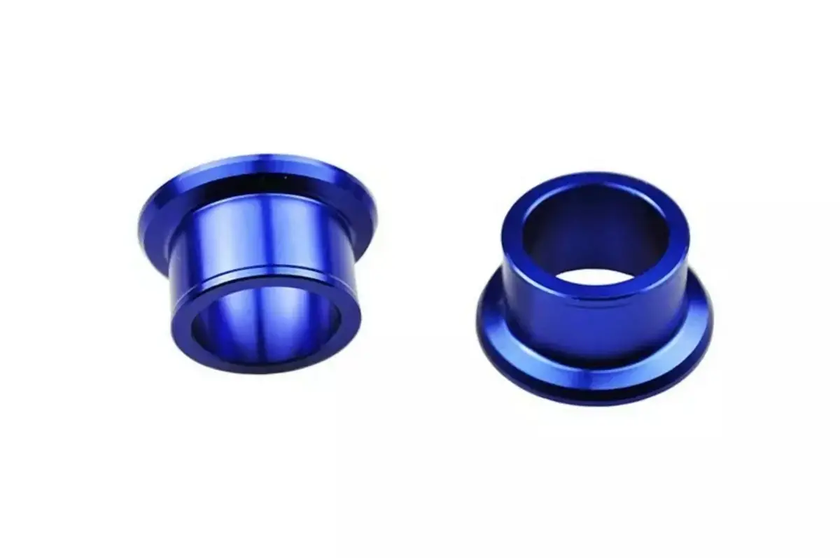 SCAR závodní rozpěrky zadního kola YAMAHA YZ 250 09-25, YZ 450F 09-25, YZ 250FX 25, WR 250F 25, YZ 450FX 24-25, WR 450F 24-25 barva modrá ( )