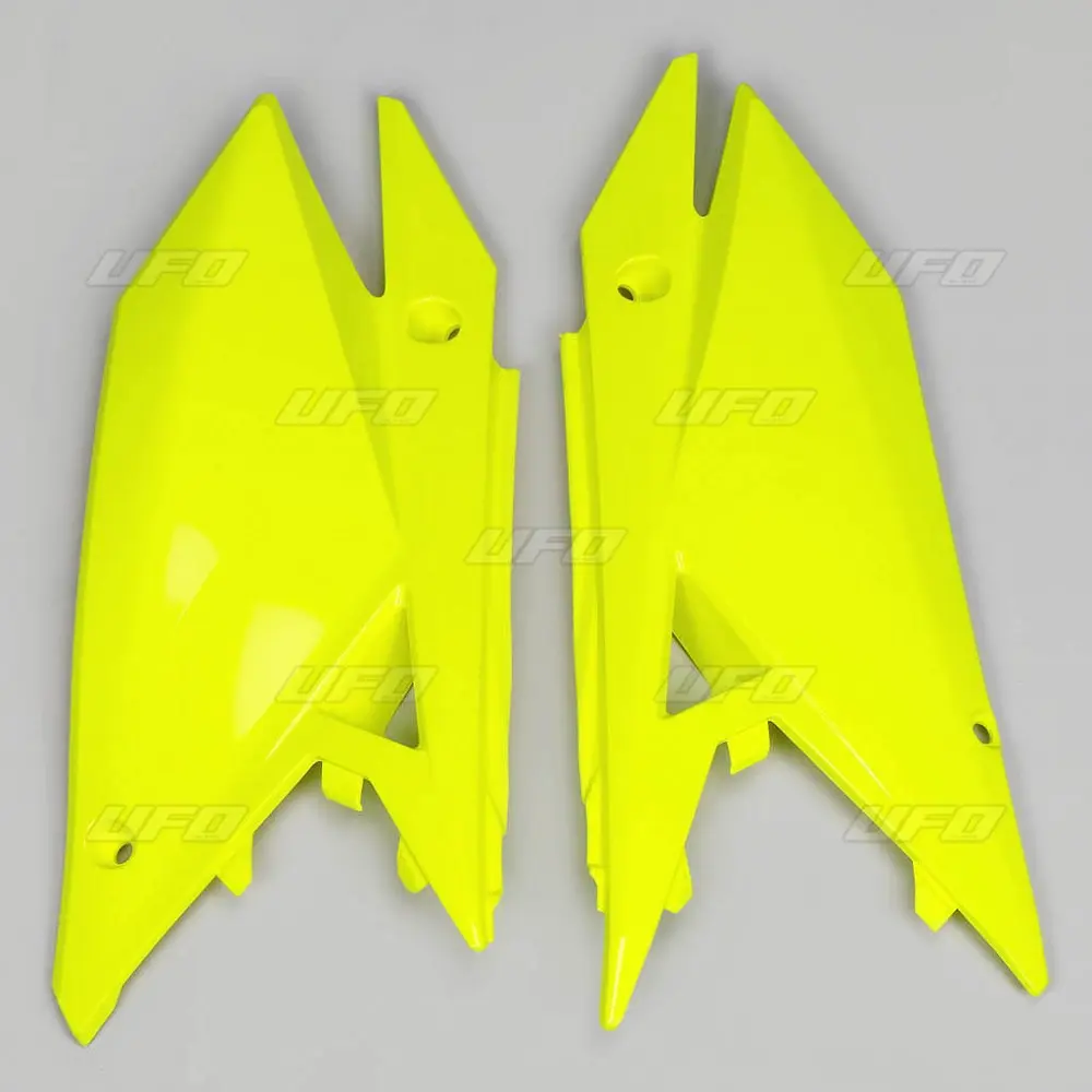 UFO boční tabulky na startovací číslo SUZUKI RMZ 250 19-23, RMZ 450 18-23 barva žlutá fluorescenční ( )
