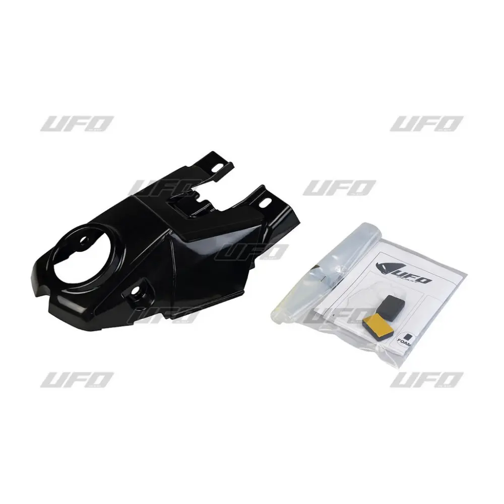 UFO kryt palivové nádrže SUZUKI RMZ 250 '19-'26, RMZ 450 '18-'26, barva černá (UFO kryt palivové nádrže SUZUKI RMZ 250 '19-'26, RMZ 450 '18-'26,)