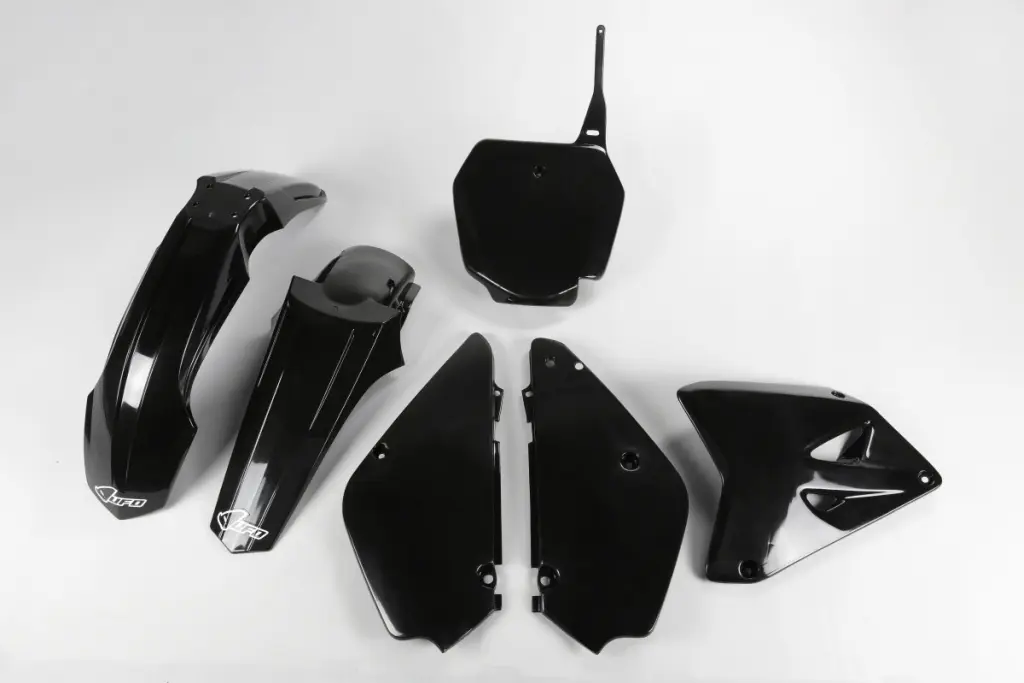UFO kompletní sada plastů SUZUKI RM 85 00-24 restyling barva černá restyling (SU405KE001) ( )