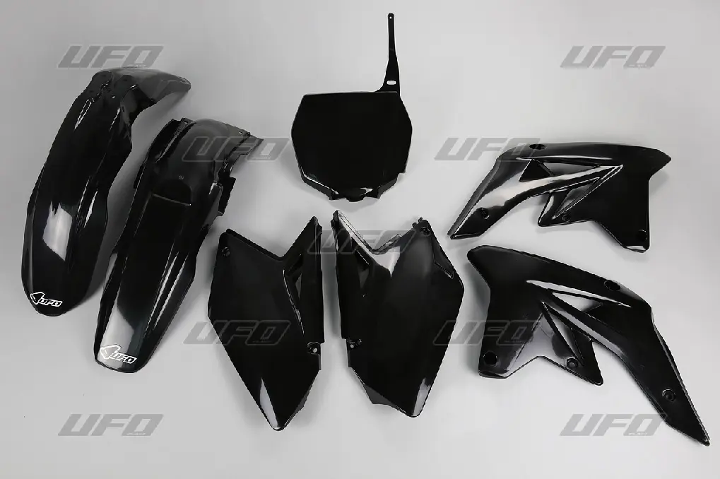 UFO kompletní sada plastů SUZUKI RMZ 250 07-09 barva černá (SU407E001) (UFO kompletní sada plastů SUZUKI RMZ 250 07-09 barva černá (SU407E001))