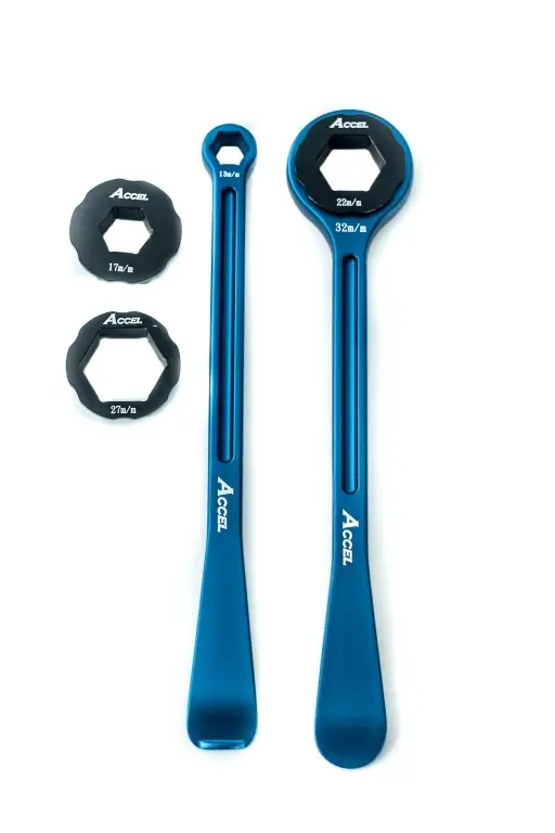 ACCEL sada montážních pák na pneumatiky (23+24cm) ALU7075 kované s klíči 10,13,17,22,27,32 mm barva světle modrá (ACCEL sada montážních pák na)