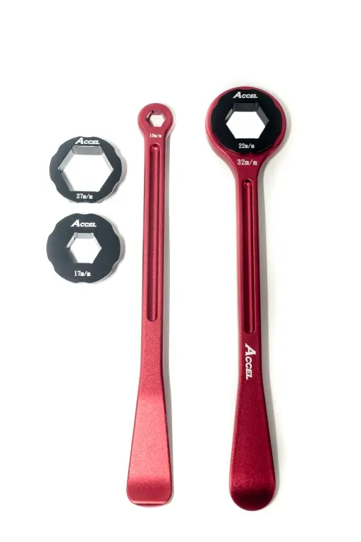ACCEL sada montážních pák na pneumatiky (23+24cm) ALU7075 kované s klíči 10,13,17,22,27,32 mm barva červená (ACCEL sada montážních pák na pneumatiky)