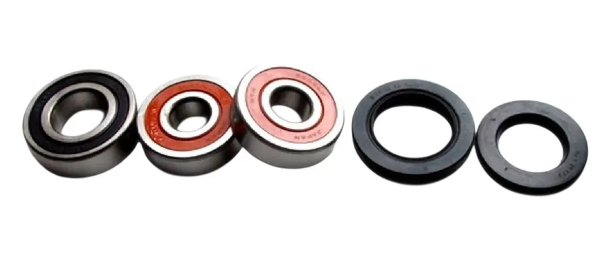 TOURMAX ložiska zadního kola s těsněními KAWASAKI ZX 400 87-92, KZ 550 82-83, ZR 550 90-94, ZX 550 84-86, VN 800 99-06 vyrobeno v Japonsku (TOURMAX)
