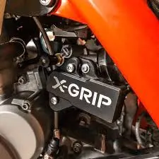 X-GRIP kryt snímače škrticí klapky TPS KTM, HUSQVARNA TPI 250/300 18- barva černá (X-GRIP kryt snímače škrticí klapky TPS KTM, HUSQVARNA TPI 250/300)