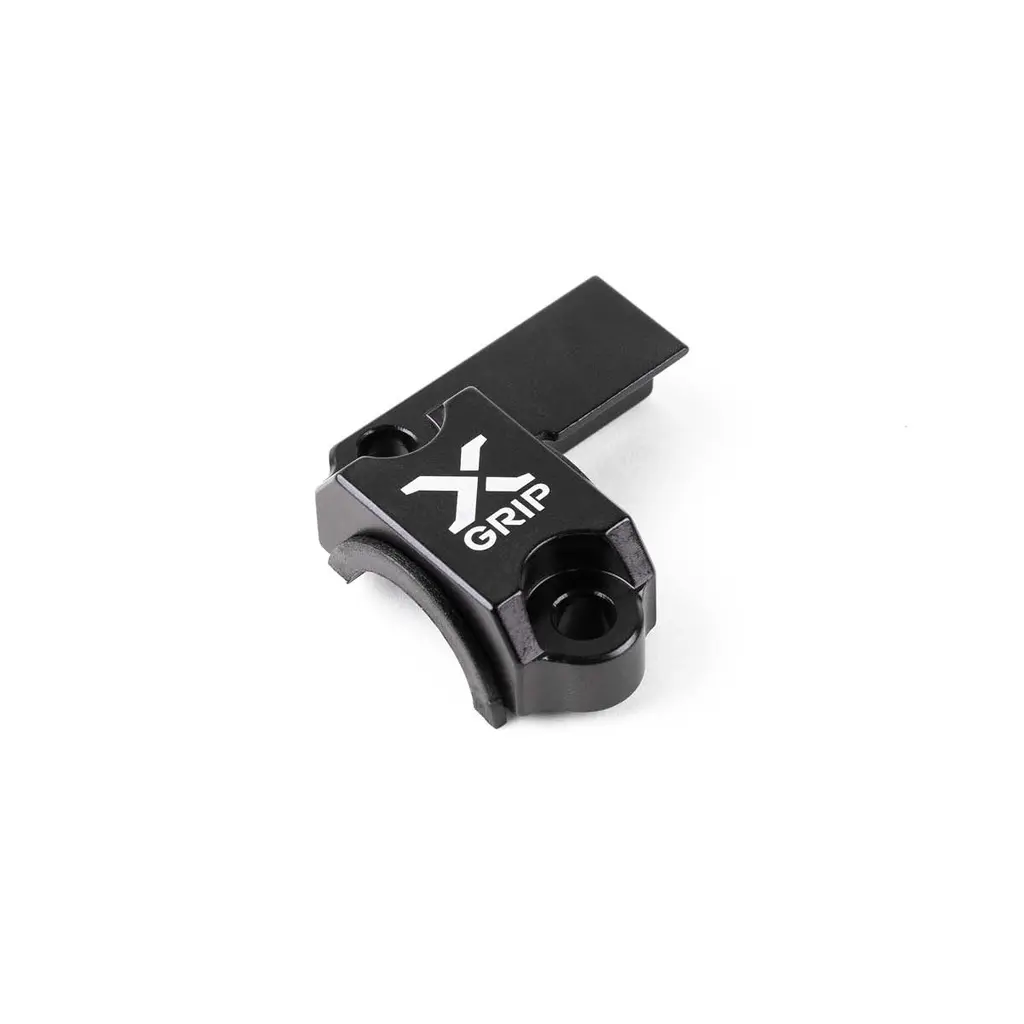 X-GRIP kryt objímky výztuha spojkového čerpadla (ANTI BREAK CLAMP CLUTCH) BREMBO po 2024 roku BETA,KTM, HUSQVARNA,SHERCO,GASGAS barva černá (X-GRIP)