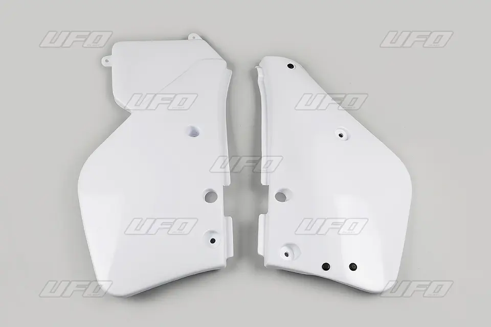 UFO boční tabulky na startovací číslo YAMAHA YZ 125 87-88 barva bílá (UFO boční tabulky na startovací číslo YAMAHA YZ 125 87-88 barva bílá)