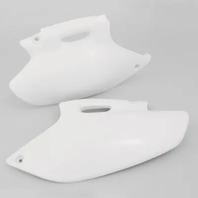UFO boční tabulky na startovací číslo YAMAHA YZF, WRF 250/400/426 98-02 barva bílá (UFO boční tabulky na startovací číslo YAMAHA YZF, WRF 250/400/426)