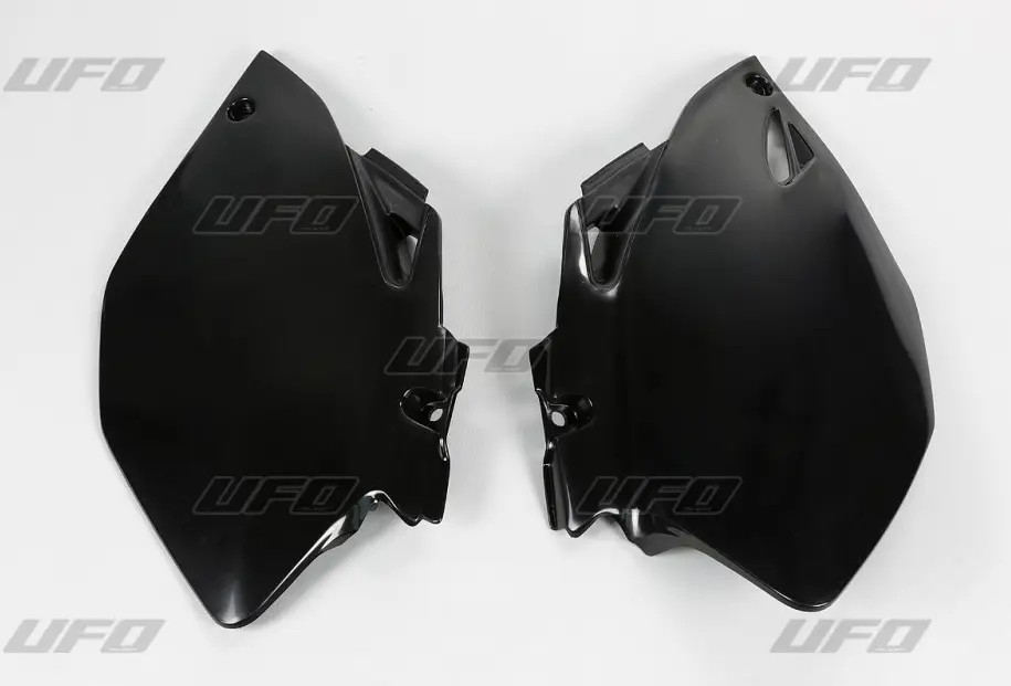 UFO boční tabulky na startovací číslo YAMAHA YZF 250/450 06-09 barva černá (UFO boční tabulky na startovací číslo YAMAHA YZF 250/450 06-09 barva)