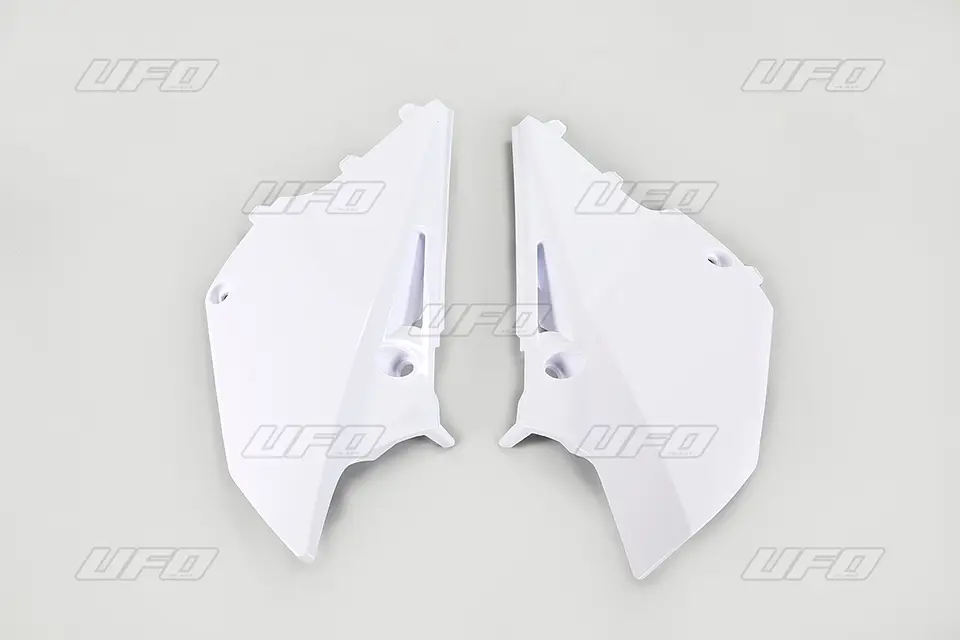UFO boční tabulky na startovací číslo YAMAHA YZ 125/250 15-21 barva bílá ( )