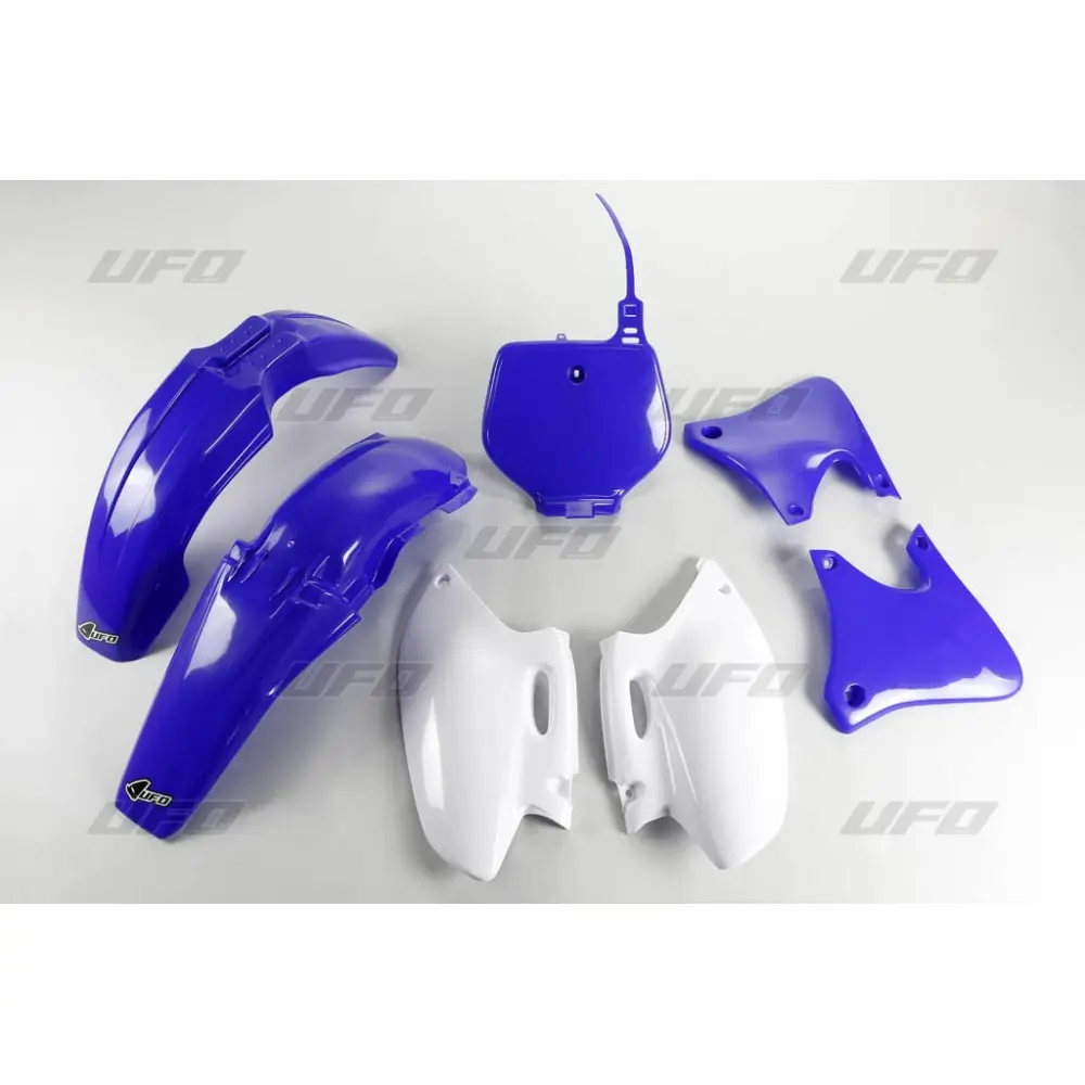 UFO kompletní sada plastů YAMAHA YZF 400 98-99 barva OEM 99 (modrá/bílá) (YA290E999) (UFO kompletní sada plastů YAMAHA YZF 400 98-99 barva OEM 99)