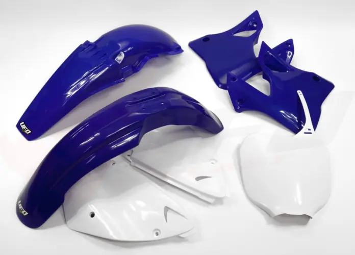 UFO kompletní sada plastů YAMAHA YZ 125 '00-'01, YZ 250 '00-'01 barva OEM (bílá/modrá) (YA300E999) (UFO kompletní sada plastů YAMAHA YZ 125 '00-'01,)