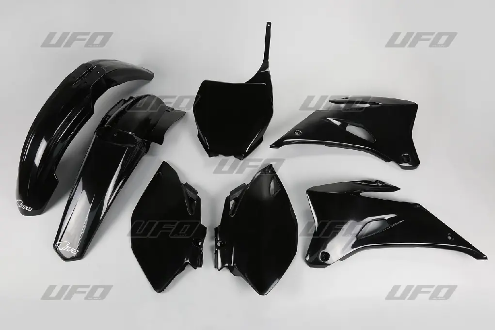 UFO kompletní sada plastů YAMAHA YZF 250 '06-'09, YZF 450 '06-'09 barva černá (YA305E001) (UFO kompletní sada plastů YAMAHA YZF 250 '06-'09, YZF 450)