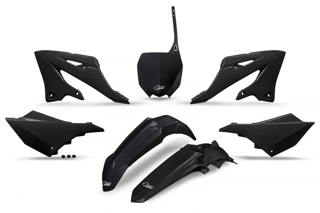 UFO kompletní sada plastů YAMAHA YZ 125 / 250 22-26 barva černá (UFO kompletní sada plastů YAMAHA YZ 125 / 250 22-26 barva černá)
